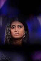 Prisca Thevenot On Dimanche En Politique - Paris
