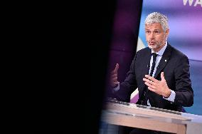 Laurent Wauquiez On Dimanche En Politique - Paris
