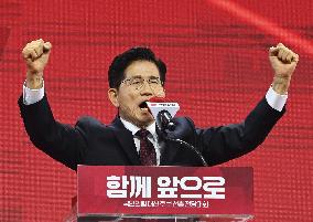 Ex-minister Kim becomes S. Korean conservatives' presidential pick