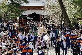 INI member Ozaki plays Yoshitsune in Iwate festival