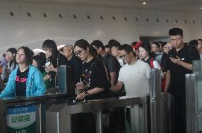 Return Peak During May Day Holiday in Hanghzou