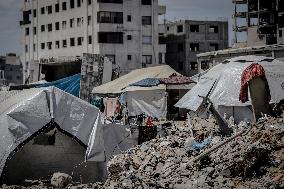 Daily Life of the Displaced in Gaza