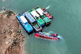 Ten Dead After Tourist Boats Capsize in China