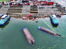 Ten Dead After Tourist Boats Capsize in China