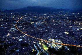 Return rush of Golden Week holidaymakers in Japan