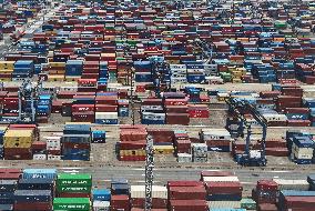 Shanghai Port Foreign Trade Container