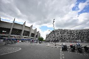 Stadiums of The 2 Parisians Soccer Clubs in Ligue 1 Are Side by Side - Paris