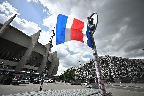 Stadiums of The 2 Parisians Soccer Clubs in Ligue 1 Are Side by Side - Paris