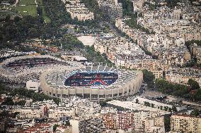 Stadiums of The 2 Parisians Soccer Clubs in Ligue 1 Are Side by Side - Paris