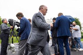 Tom Homan speaks on proposed $1000 US dollar travel stipend to migrants who self-deport