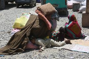 250 000 Refugees Return To Kabul From Pakistan and Iran - Afghanistan