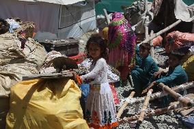 250 000 Refugees Return To Kabul From Pakistan and Iran - Afghanistan