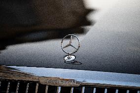 Illustration - The Mercedes Maybach