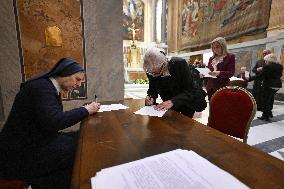 Conclave Staff Take Oath of Secrecy - Vatican