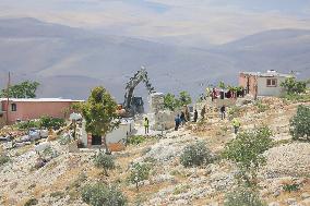 Israel Demolishes Palestinian Homes - West Bank