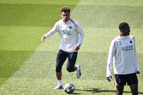 PSG Training before facing Arsenal - FA