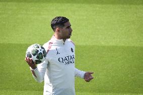 PSG Training before facing Arsenal - FA