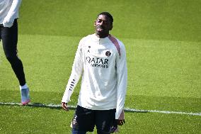 PSG Training before facing Arsenal - FA