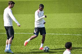 PSG Training before facing Arsenal - FA