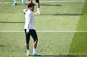 PSG Training before facing Arsenal - FA