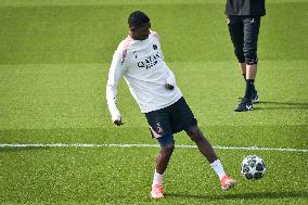 PSG Training before facing Arsenal - FA