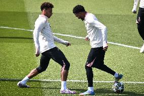 PSG Training before facing Arsenal - FA