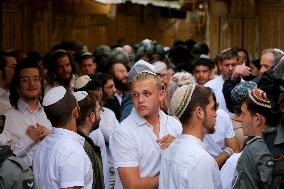 Israeli Forces Escort Settlers - Hebron