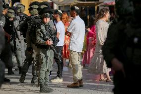 Israeli Forces Escort Settlers - Hebron