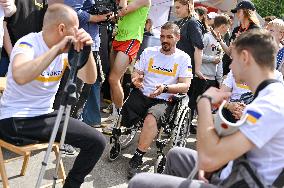 Veterans and UNBROKEN Center patients join Nova Poshta Lviv Half Marathon