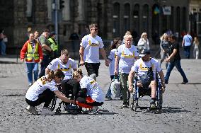 Veterans and UNBROKEN Center patients join Nova Poshta Lviv Half Marathon