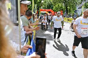 Veterans and UNBROKEN Center patients join Nova Poshta Lviv Half Marathon