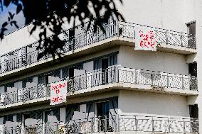Hospital Interns in Lorient Strike Against Transpartisan Medical Bill - France