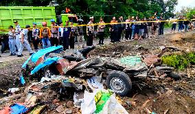 At Least 11 Dead in Accident Between Truck and Bus - Indonesia