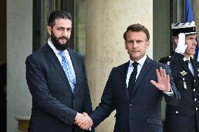 Emmanuel Macron welcomes Ahmed Al Sharaa at the Elysee FA