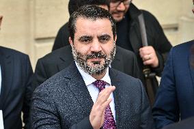 Emmanuel Macron welcomes Ahmed Al Sharaa at the Elysee FA