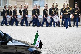 Emmanuel Macron welcomes Ahmed Al Sharaa at the Elysee FA