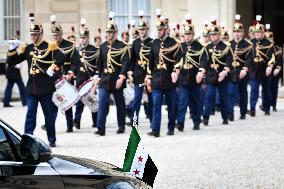 Emmanuel Macron welcomes Ahmed Al Sharaa at the Elysee FA
