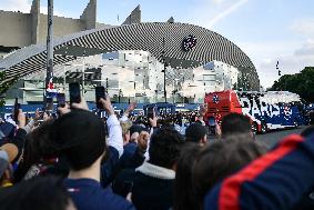 Supporters queuing for PSG vs Arsenal FC at Parc des Princes - Paris