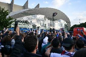 Supporters queuing for PSG vs Arsenal FC at Parc des Princes - Paris