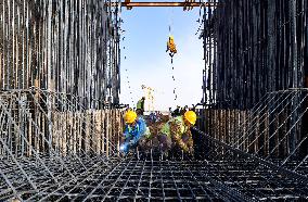 Dengkou Yellow River Bridge Construction