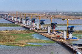 Dengkou Yellow River Bridge Construction