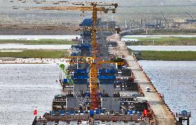 Dengkou Yellow River Bridge Construction