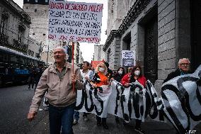Milei's Violent Repression Of A Pensioners Protest In Argentina