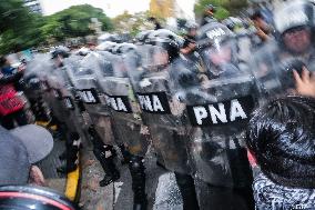 Milei's Violent Repression Of A Pensioners Protest In Argentina