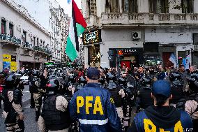 Milei's Violent Repression Of A Pensioners Protest In Argentina
