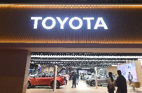 Toyota Expects Profits Decrease
