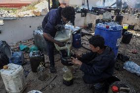 Palestinians Turn Plastic Waste into Fuel to Survive - Gaza