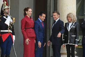President Macron Hosts Ecuadorian President Daniel Noboa - Paris