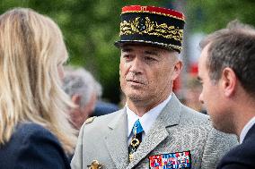 Victory Day Ceremony At De Gaulle Statue - Paris