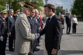 Victory Day Ceremony At De Gaulle Statue - Paris